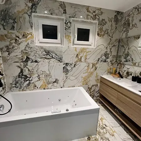 408 Villa