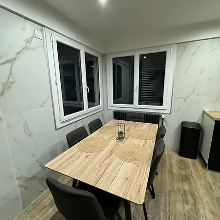 Villa 408 *